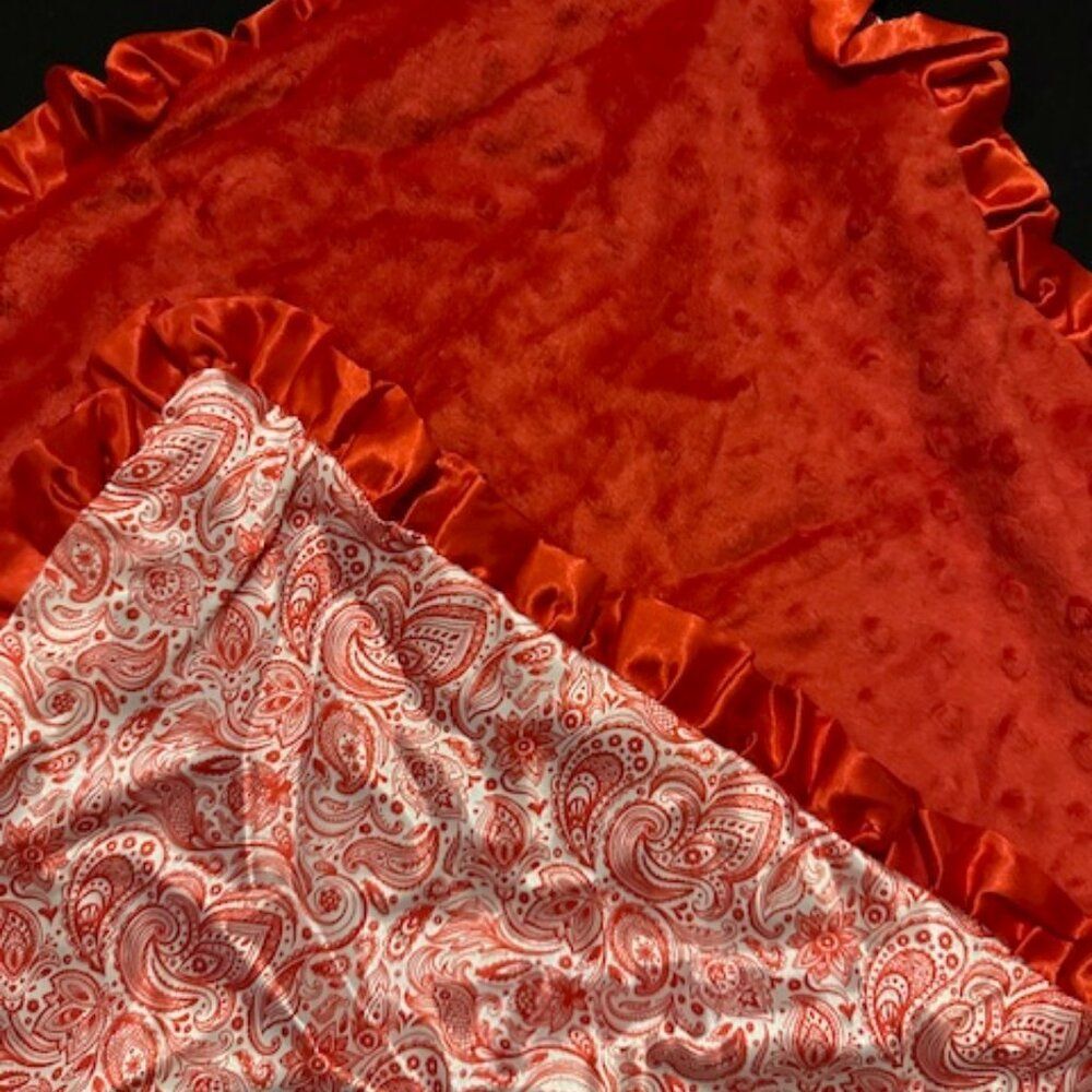 Red Paisley Satin & Minky Blanket      7752  NWT Boutique